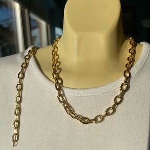 Premier Designs golden girl necklace and bracelet.